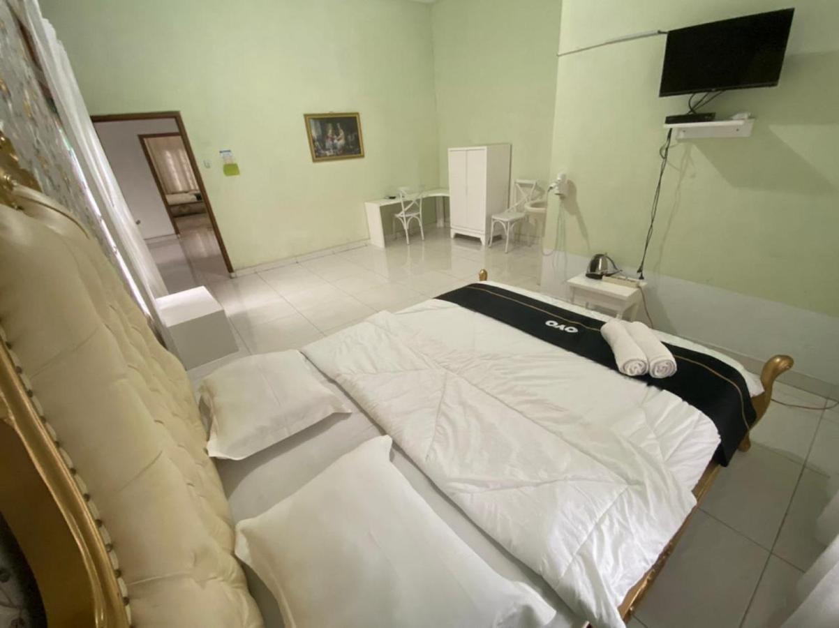 Oyo 3071 Gethsemane 2* Salatiga
